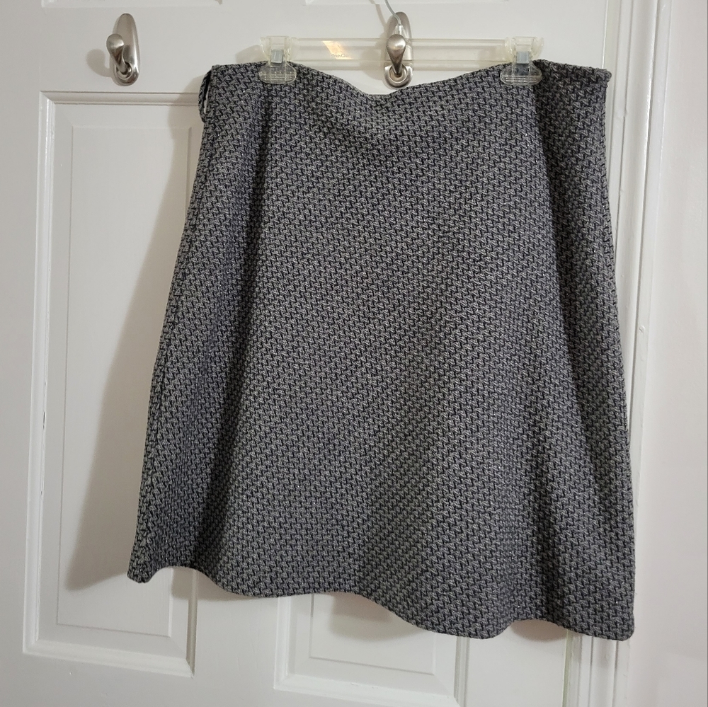 Old Navy Gray Tweed skirt size 14